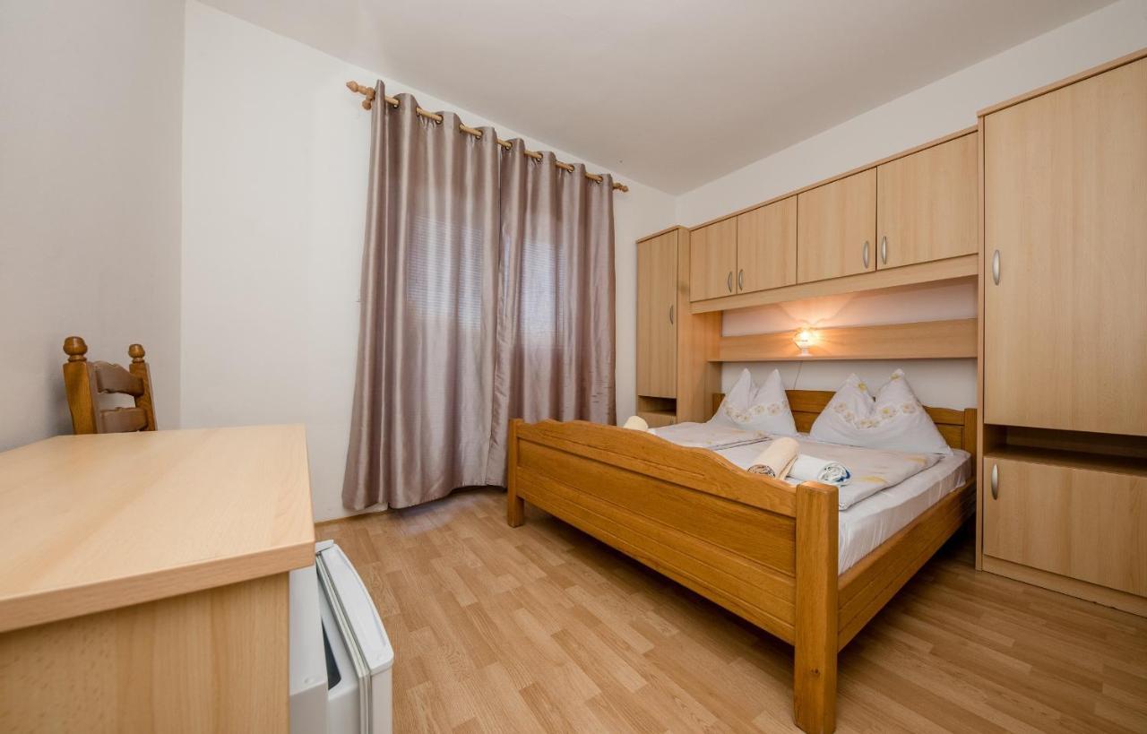 Rooms Marijana Kampor Exterior foto